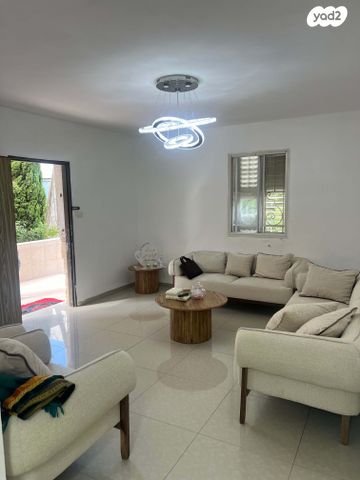 דירת גן, חוסן, חליסה, חיפה