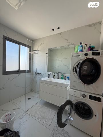 גג/ פנטהאוז, רעננה