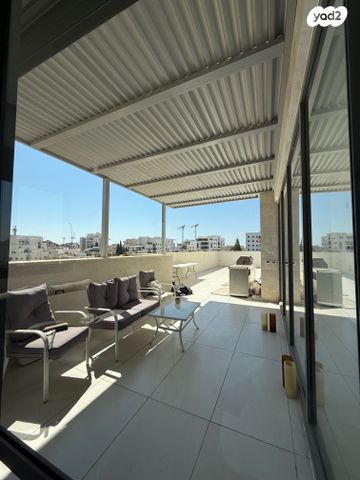 גג/ פנטהאוז, רעננה