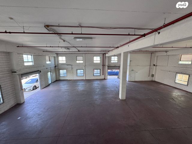 מבני תעשיה, פארק תעשיות עמק חפר