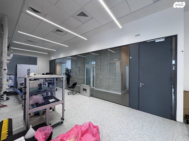 משרדים, קיסריה