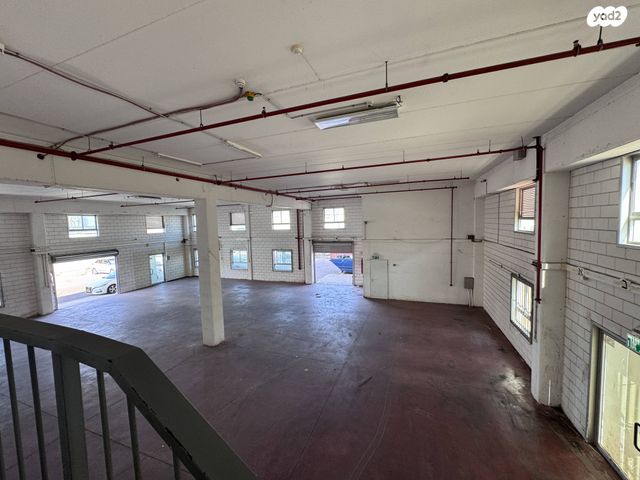 מבני תעשיה, פארק תעשיות עמק חפר