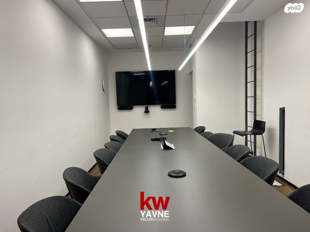 משרדים, שדרות גן רווה, אזור תעשיה, יבנה