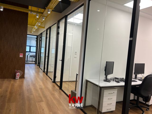 משרדים, שדרות גן רווה, אזור תעשיה, יבנה