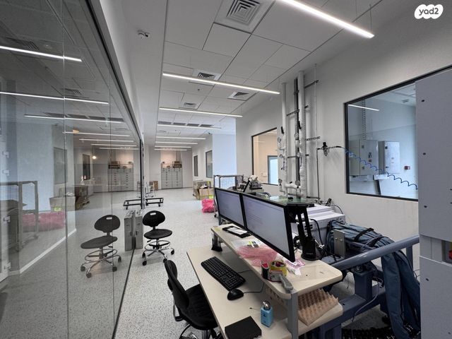 משרדים, קיסריה