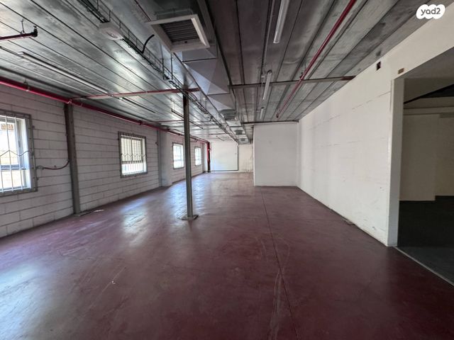 מבני תעשיה, פארק תעשיות עמק חפר