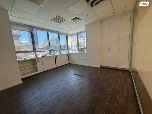 משרדים, בורסה, רמת גן