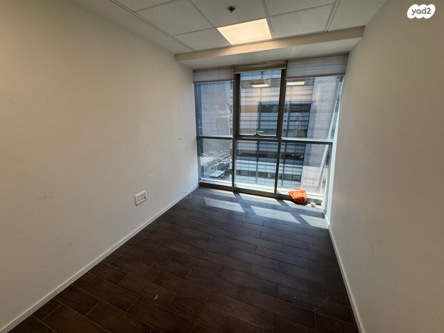 משרדים, בורסה, רמת גן