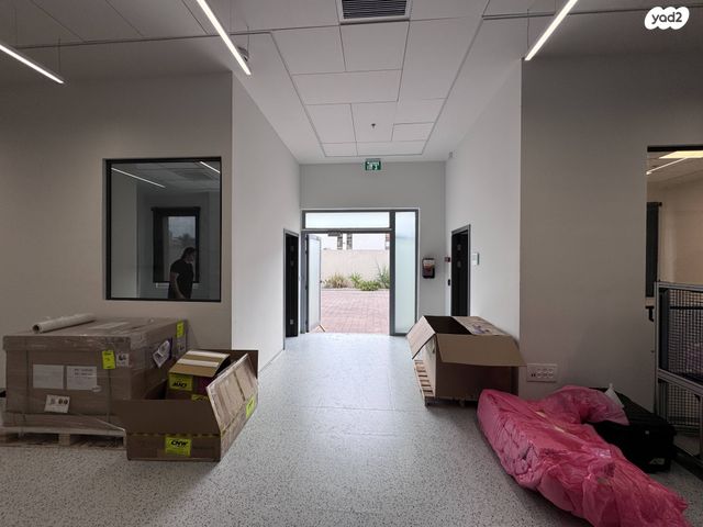 משרדים, קיסריה