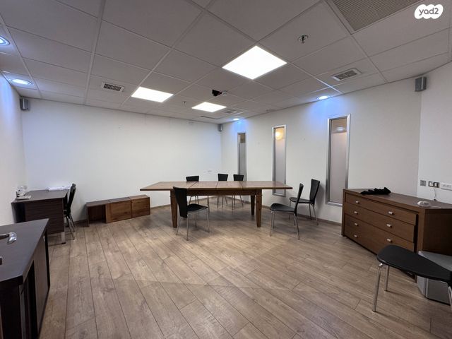 מבני תעשיה, פארק תעשיות עמק חפר