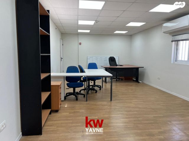 משרדים, שדרות גן רווה, יבנה