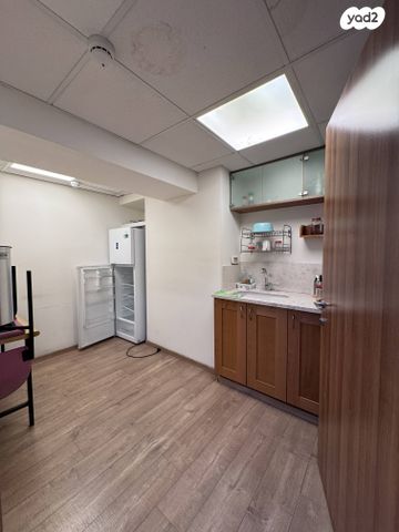 מבני תעשיה, פארק תעשיות עמק חפר