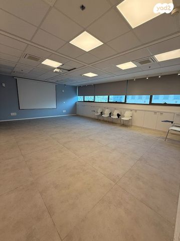 משרדים, התע"ש 18, אזור תעשיה הישן, כפר סבא