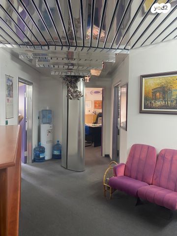 משרדים, ויצמן, פועלים ב, כפר סבא