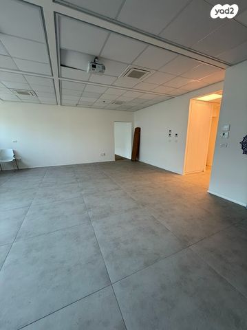 משרדים, התע"ש 18, אזור תעשיה הישן, כפר סבא