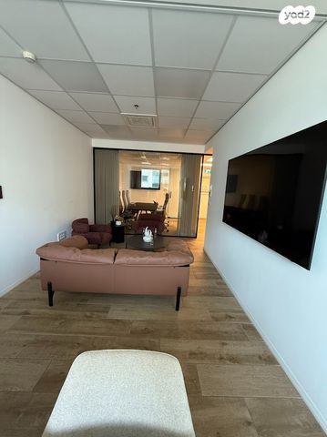 משרדים, התע"ש 18, אזור תעשיה הישן, כפר סבא