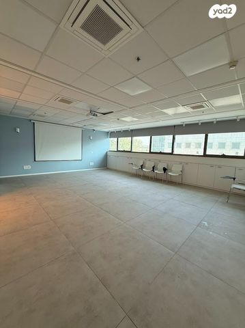 משרדים, התע"ש 18, אזור תעשיה הישן, כפר סבא