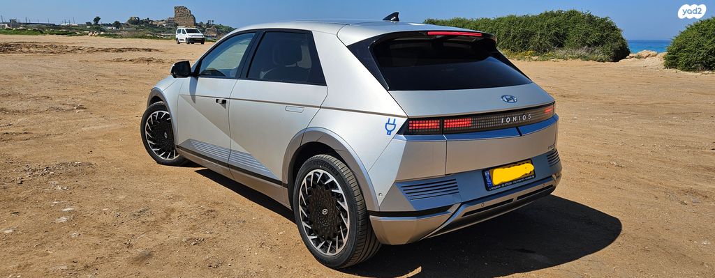 יונדאי איוניק 5