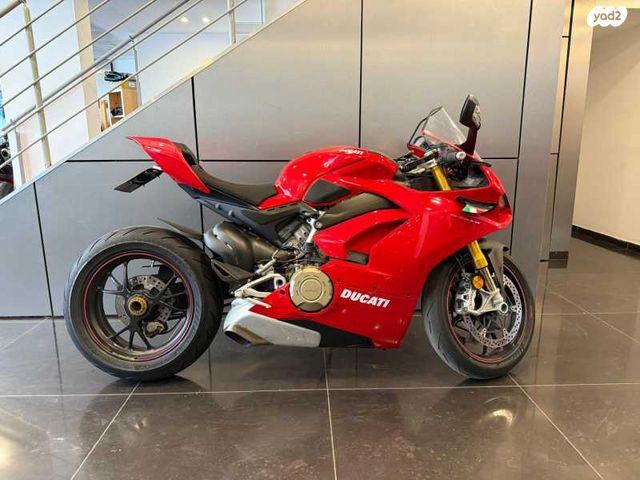 מודעת רכב דוקאטי פניגאלה V4S