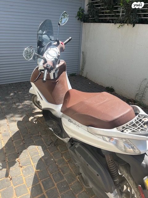 מודעת רכב פיאג'ו בוורלי 350