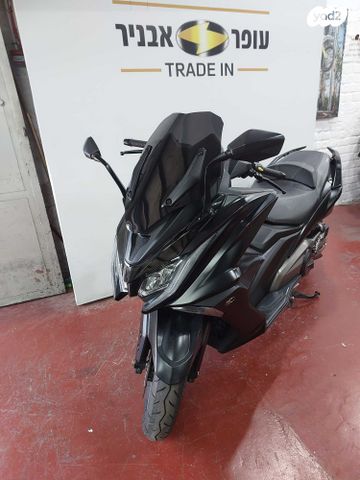 מודעת רכב קימקו AK 550