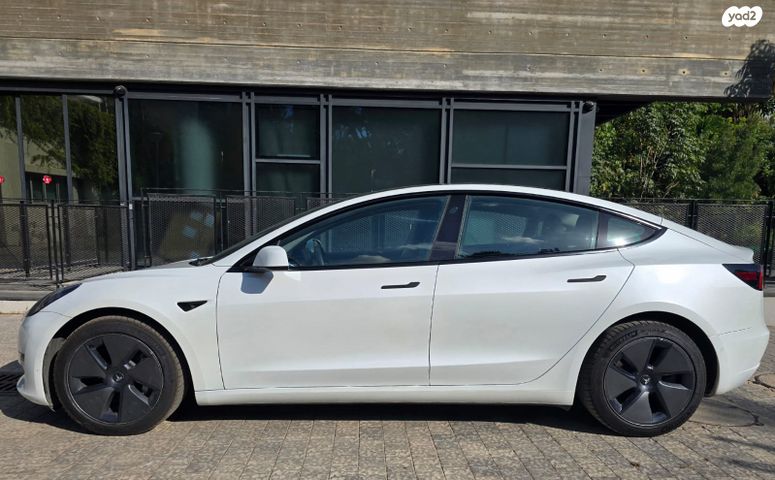 טסלה מודל 3