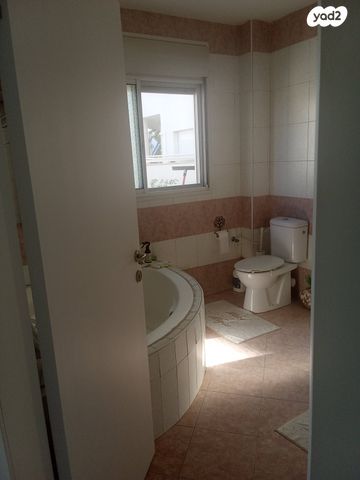 דירת גן, הרצל 141, עין שרה, נהריה