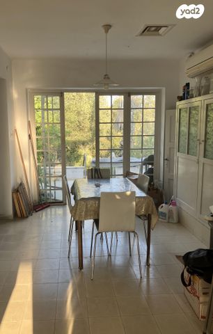 בית פרטי/ קוטג', איתמר בן אב"י 9, כפר אהרון הישנה, נס ציונה