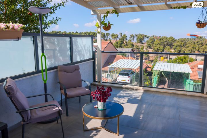 דו משפחתי, מרום כנען איביקור, צפת