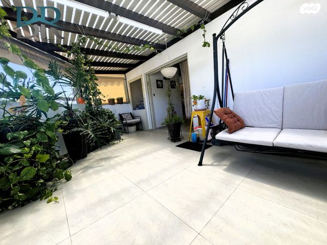 דירה, הוגו מולר, מרכז העיר, קרית אתא