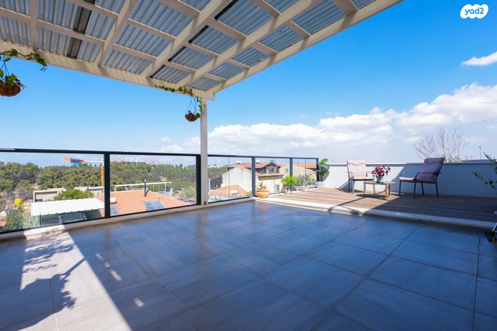 דו משפחתי, מרום כנען איביקור, צפת