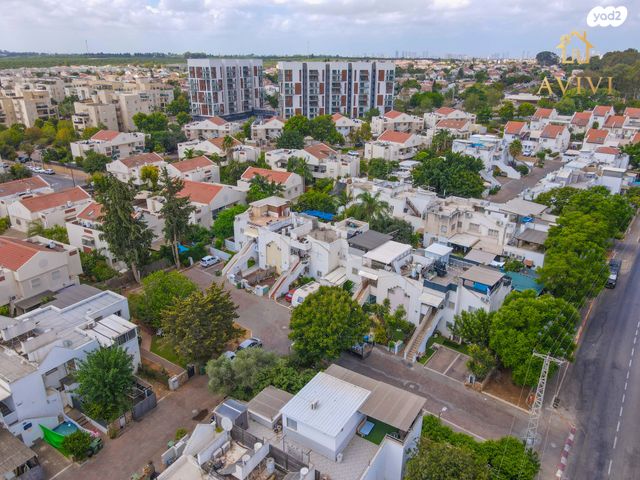 גג/ פנטהאוז, הדרים 28, שאר העיר, כפר יונה