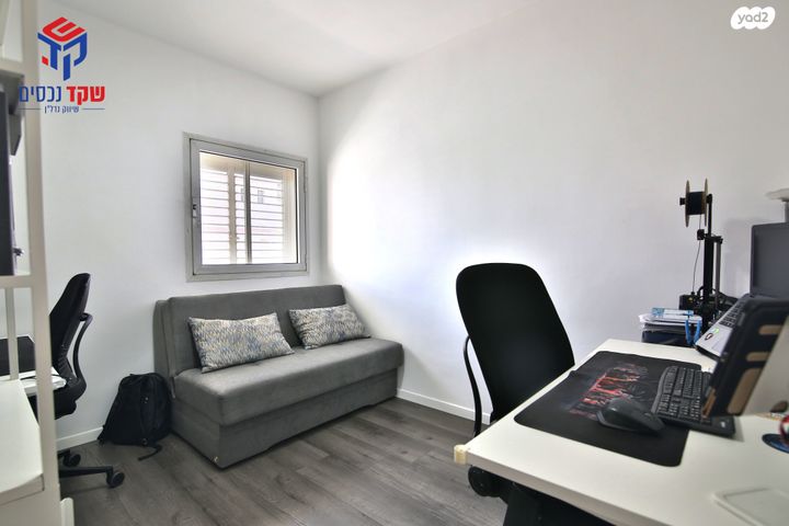 דירה, מנחם בגין, נווה גנים, קרית מוצקין