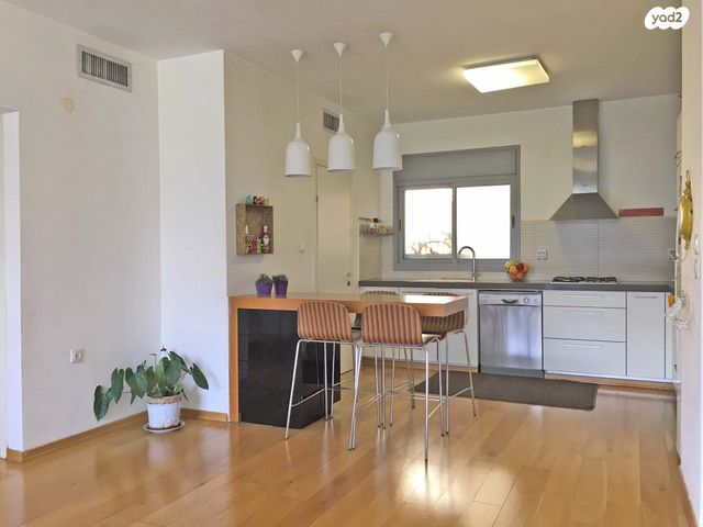 אביגדור המאירי 