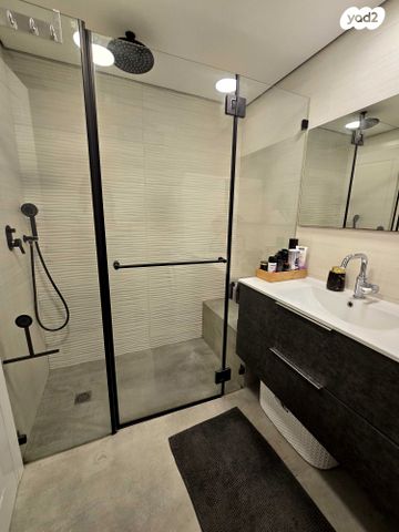 דירה, דרך מנחם בגין 3, בורסה, רמת גן