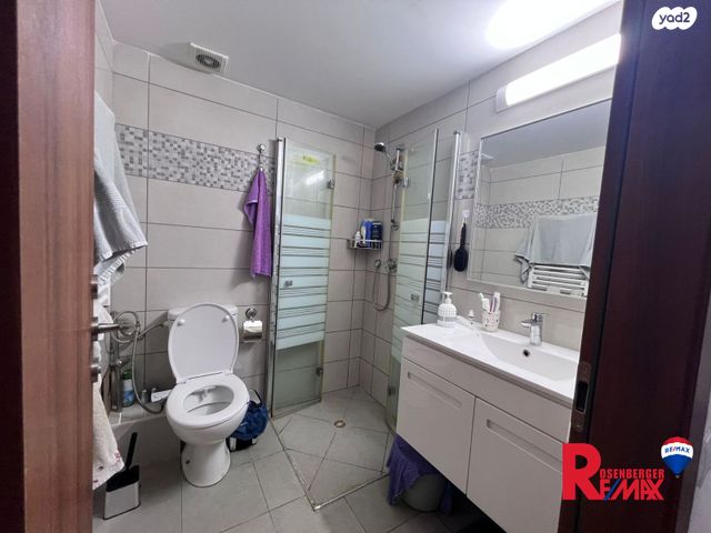 דירה, הרב ניסנבאום 37, אזור תעשיה, בת ים