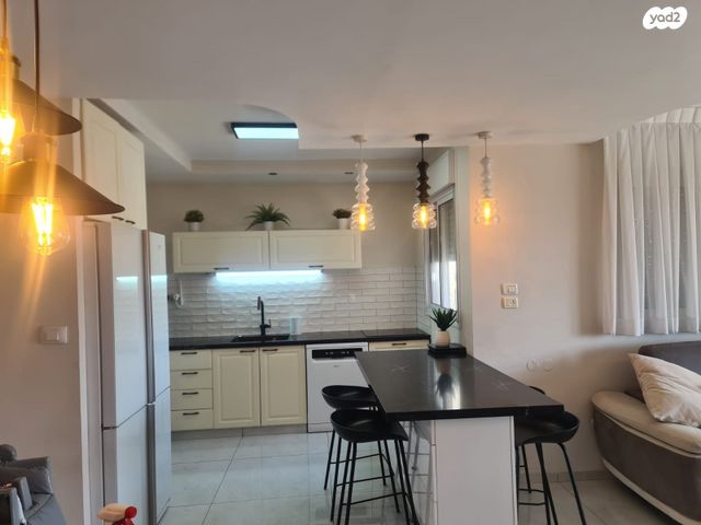 גג/ פנטהאוז, איש מצליח 1, חומת שמואל, הר חומה, ירושלים