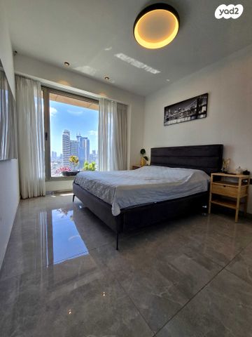 דירה, דרך מנחם בגין 3, בורסה, רמת גן