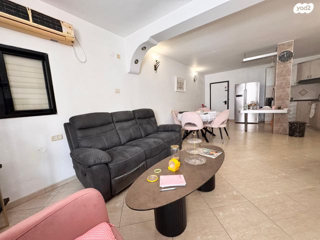 דירה, גיורא יוספטל 1, נווה דוד, רמלה