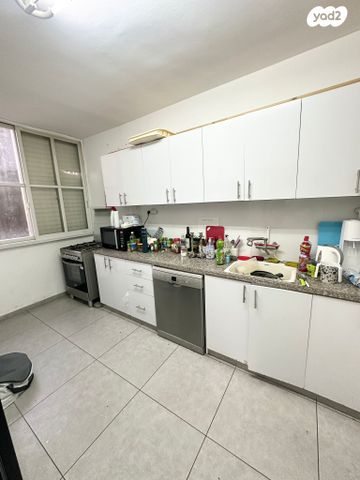 דירה, בנימין, ג' / מרכז מזרח העיר, רחובות