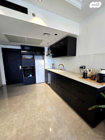 דירה, דרך מנחם בגין 3, בורסה, רמת גן