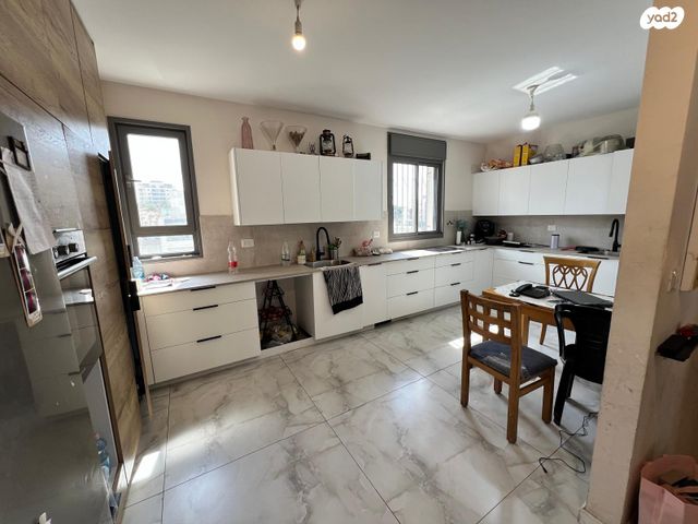 גג/ פנטהאוז, רבי ברכיה, נתיבות ישראל / רמת בית שמש ד-4, בית שמש