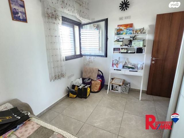 דירה, הרב ניסנבאום 37, אזור תעשיה, בת ים