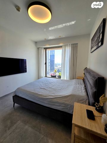 דירה, דרך מנחם בגין 3, בורסה, רמת גן