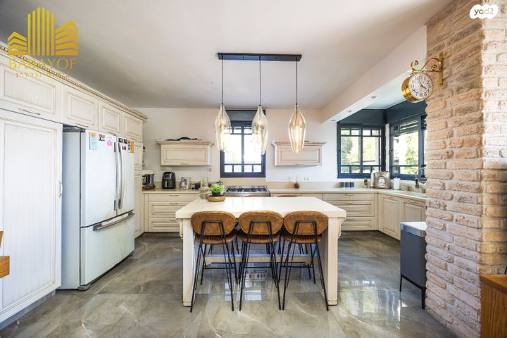 בית פרטי/ קוטג', הרותם, צמח השדה, מעלה אדומים