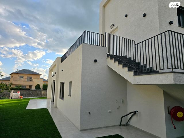 בית פרטי/ קוטג', בתרא, קצרין