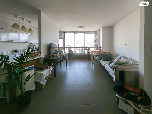 דירה, כצנלסון, גבעתיים