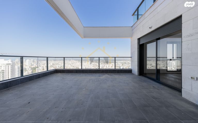 דירה, אמנון ליפקין שחק, נוף הטיילת, נתניה