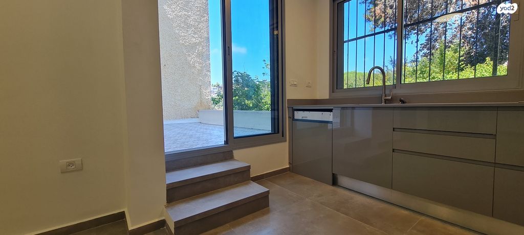 דירה, מרכז הכרמל, חיפה