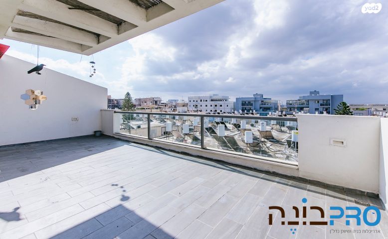 גג/ פנטהאוז, צבי הירשפלד, רמז, מערב ותיק, ראשון לציון